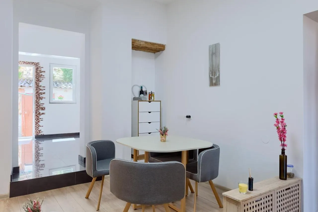 Large Apartment In City Centre Pula! 0*, Pula